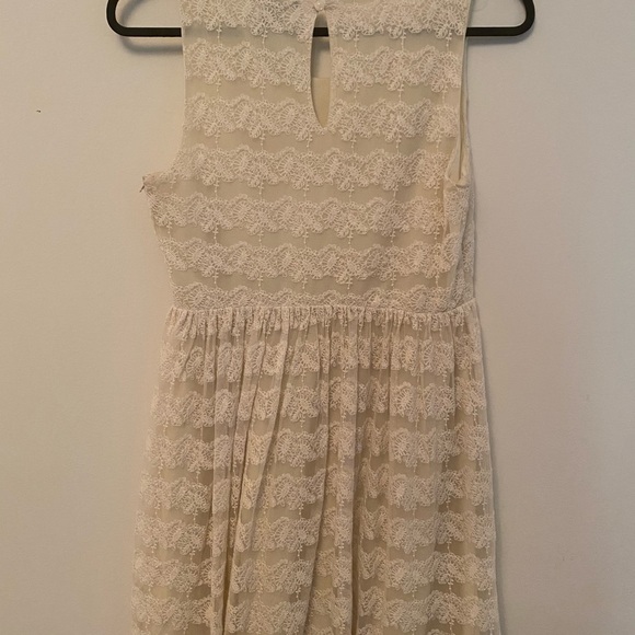 H&M | Summer Lace Dress - Picture 4 of 4